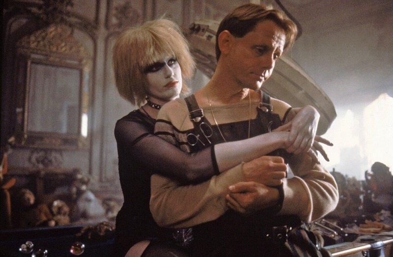 бегущий по лезвию